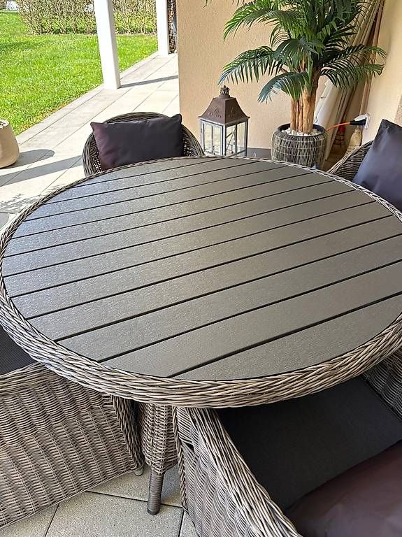 Set di tavolo e panche: ***Schnäppchen**Gartentisch Set mit Gartenstühlen Polyrattan – Usato da Siebnen venduto da Swissvip 1