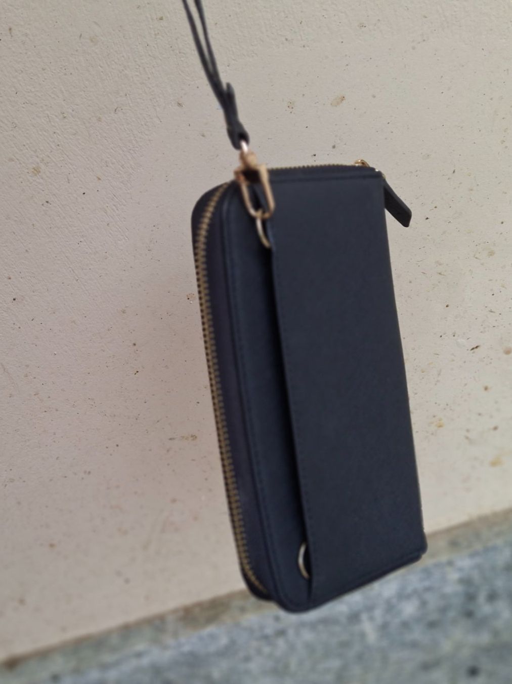 Altro in  Abbigliamento & Accessori: Damen Leder Visakarten- & Handytasche CELLY schwarz – Nuovo (secondo la descrizione) da Münchenbuchsee venduto da babilibern 1