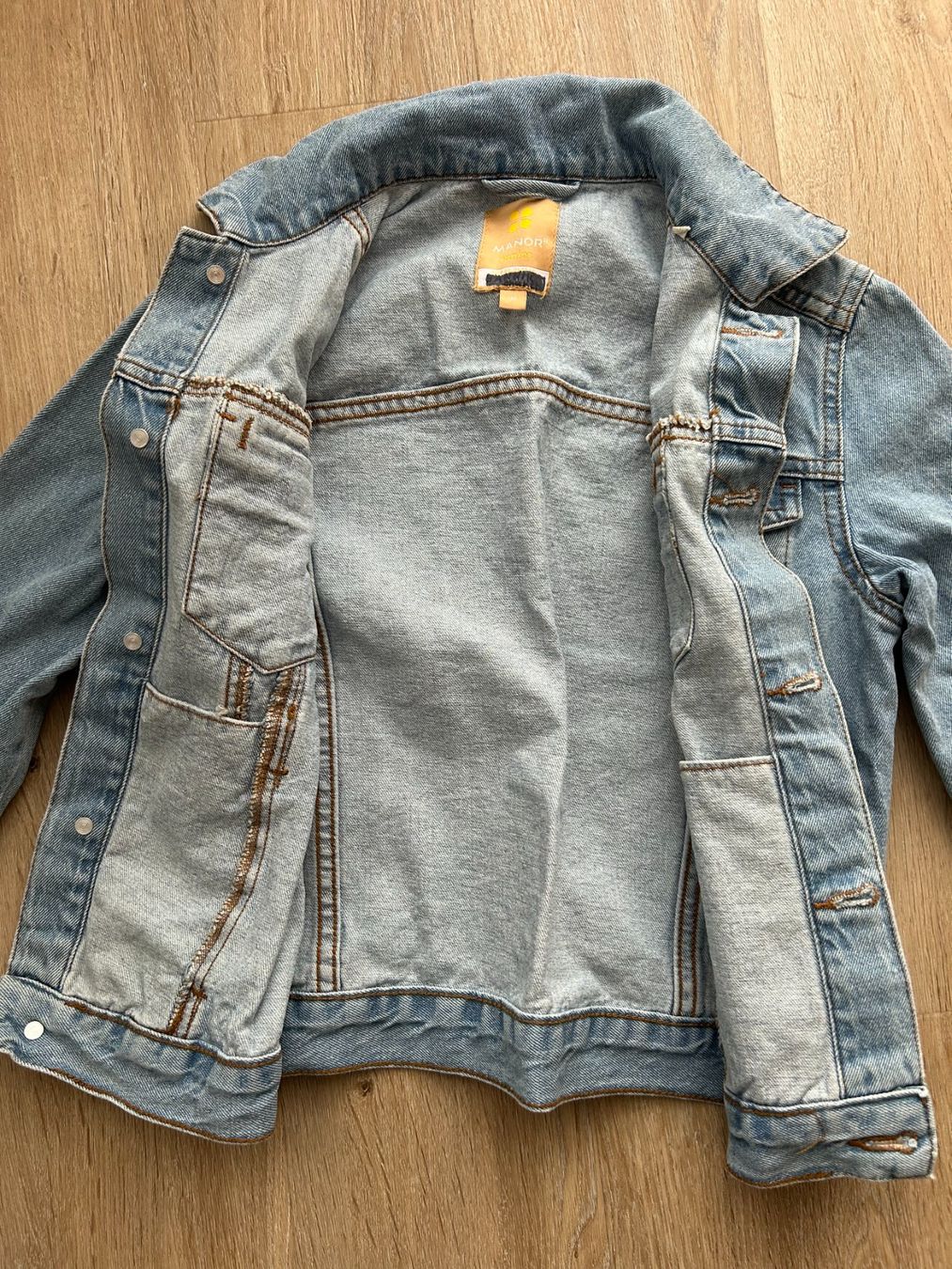 Manor Giacche & Cappotti: Jeansjacke von Manor, Grösse 134 – Usato da Zumikon venduto da meter03 2