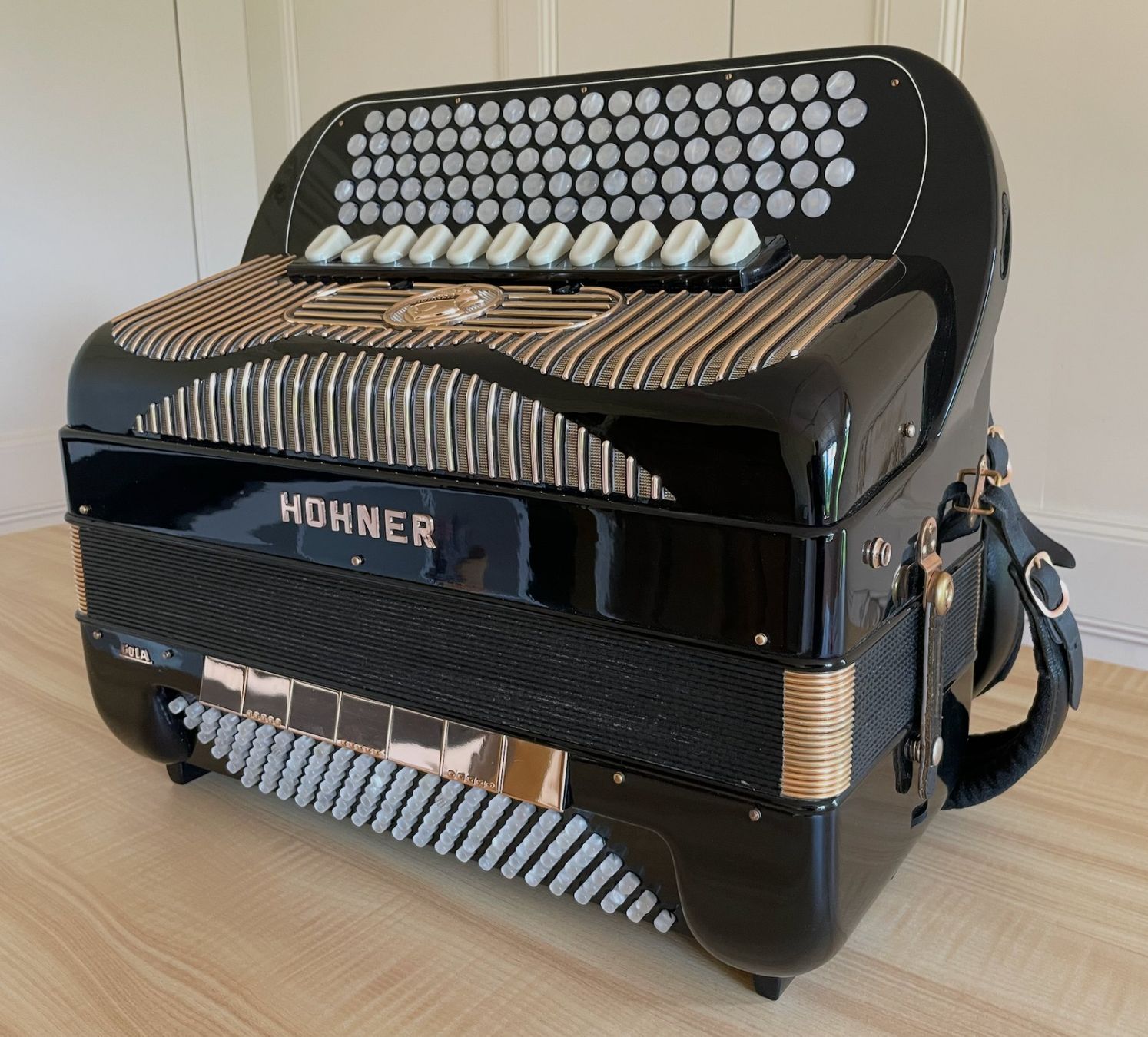 Instruments de musique: Hohner Gola 5-chörig – D'occasion à Därstetten par pos_w5ss 1