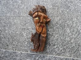 Holzmaske geschnitzt in Rebenholz, Einzelstück!