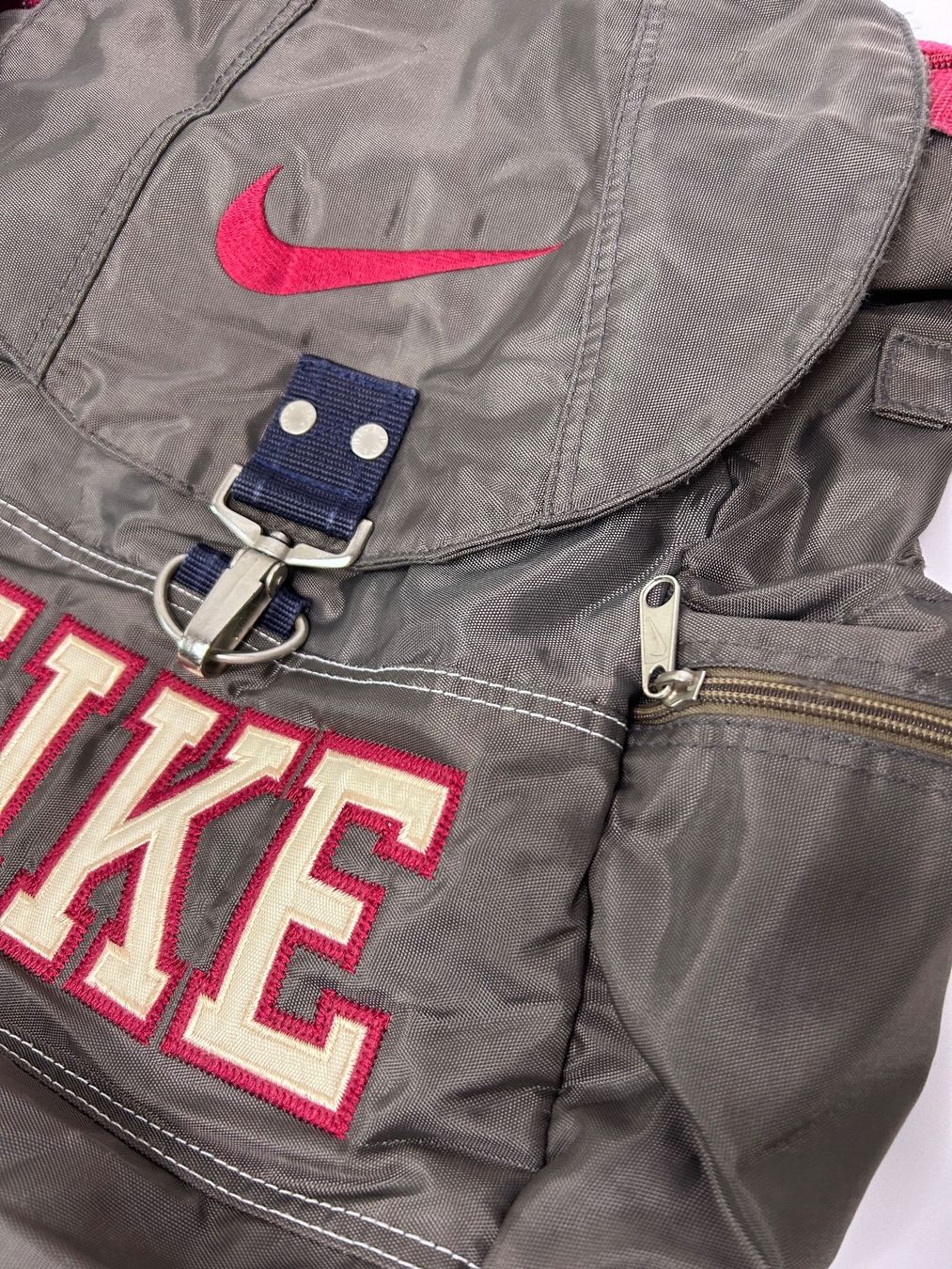 Nike Sacs à dos: Vintage Nike Rucksack – D'occasion à St. Gallen par look-twice 1