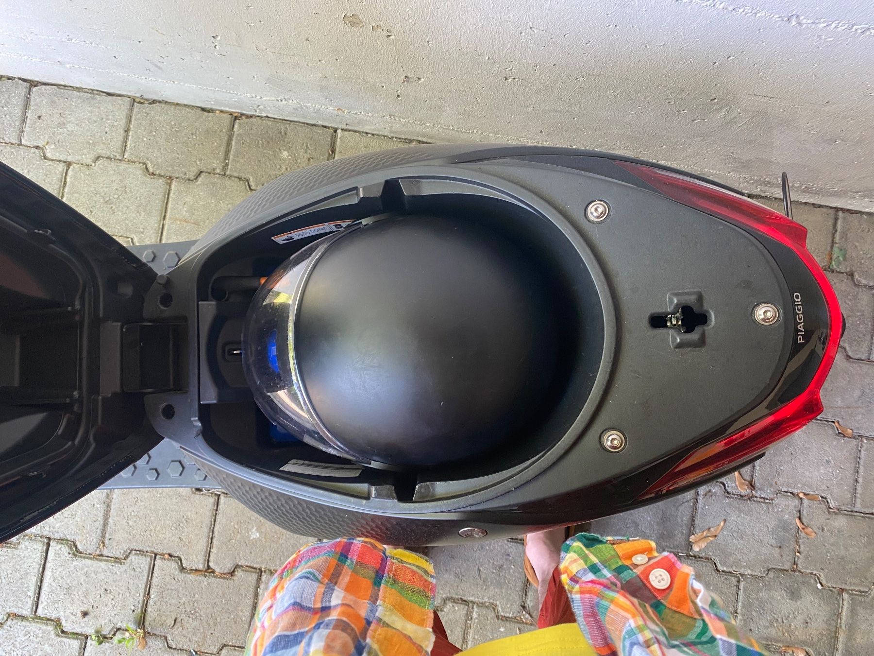Piaggio Scooters: 6.2023 E-Roller Piaggio 1 Active 45 od. 60km/h schwarz – Gebraucht aus Langendorf von Antik-Samariter 2