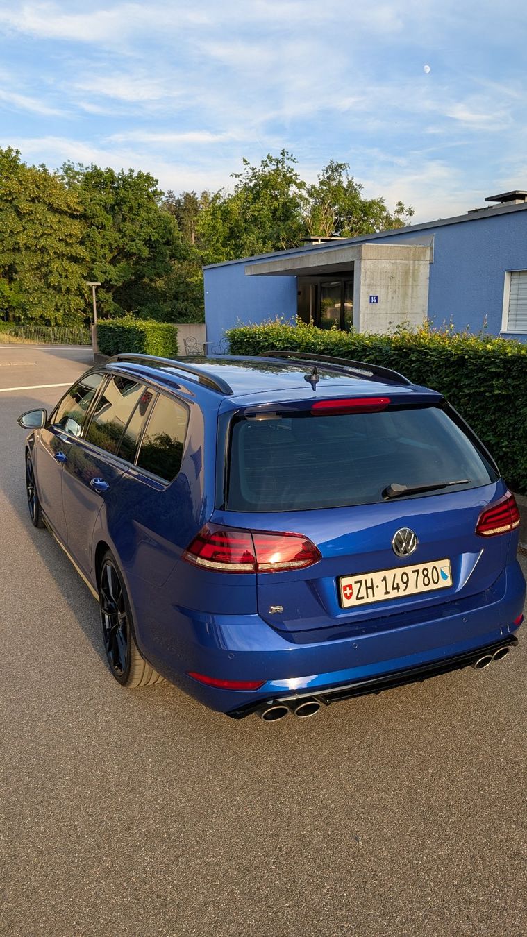 VW Automobili: VW Golf 7 R Variant 2.0 TSI DSG 4Motion – Usato da Winterthur venduto da mrwhiteheads 3