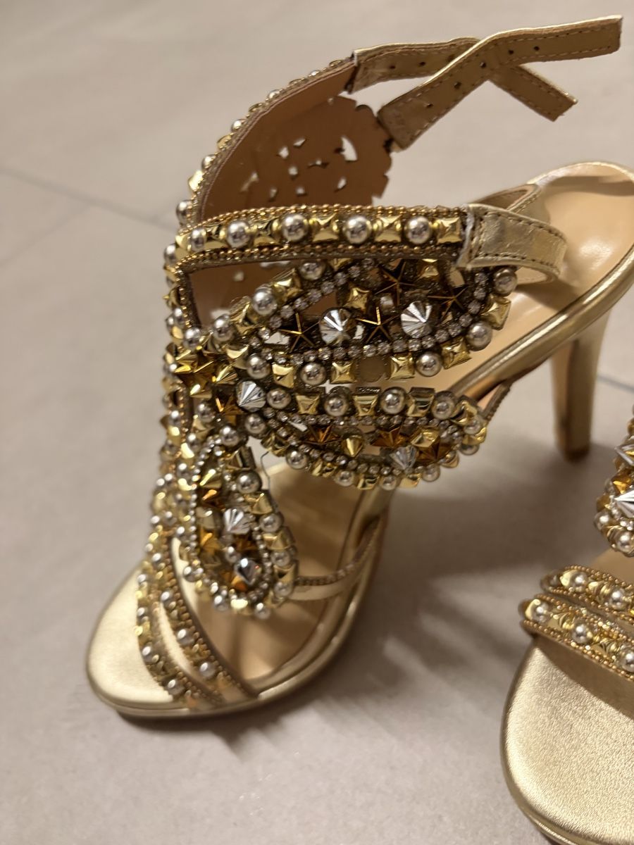 Scarpe da donna: Goldene High Heels Gr. 37 – Usato da St. Gallen venduto da flo_dpy9 1