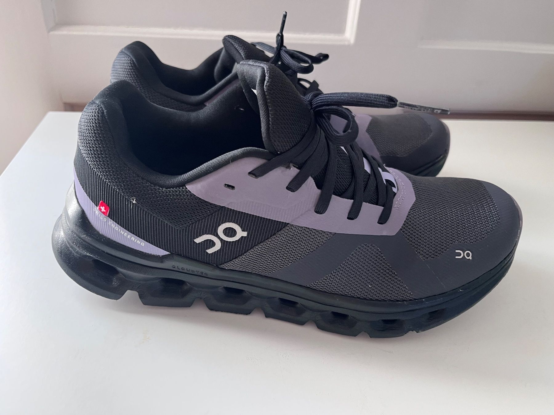 On Damenschuhe: ON Cloudtec – Gebraucht aus Tuggen von bin_pg9d