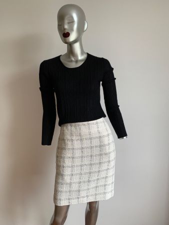 AKRIS: Neuer exklusiver heller Tweed-Jupe, Grösse 36
