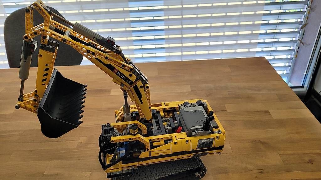 Lego Jeux de construction: Raupenbagger mit Fernsteuerung 8043 – D'occasion à Olten par Einwegparadies 1