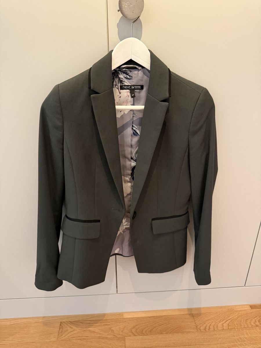 Completi & Tailleur: Next Petite Blazer, Grösse 34, Olivgrün – Usato da Uster venduto da Marciii