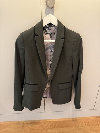Next Petite Blazer, Grösse 34, Olivgrün