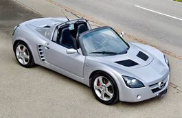 Opel Speedster Roadster 2.2 L Targa 5-Gang 2002