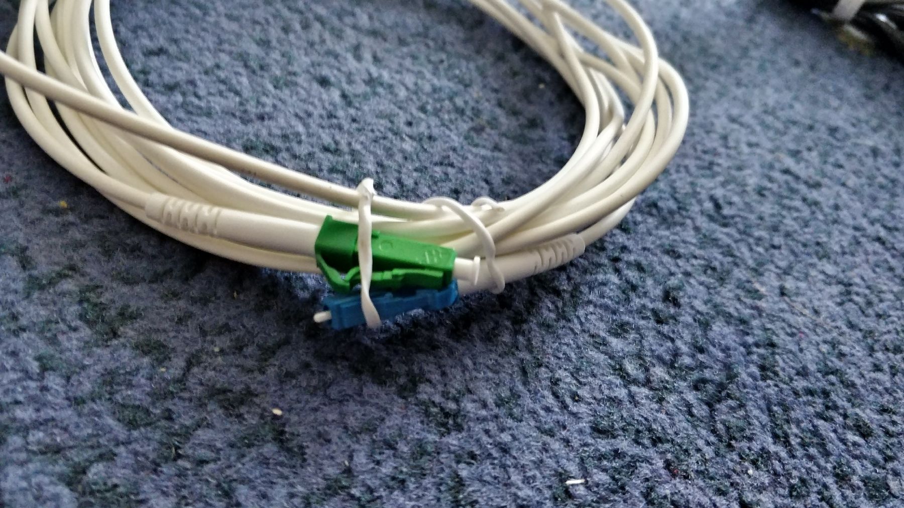 Cavi: Fibre Kabel Glasfaser Netzwerkkabel – Usato da Flawil venduto da rcnkr 1