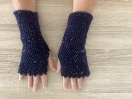 Handwärmer aus Wolle handgestrickt