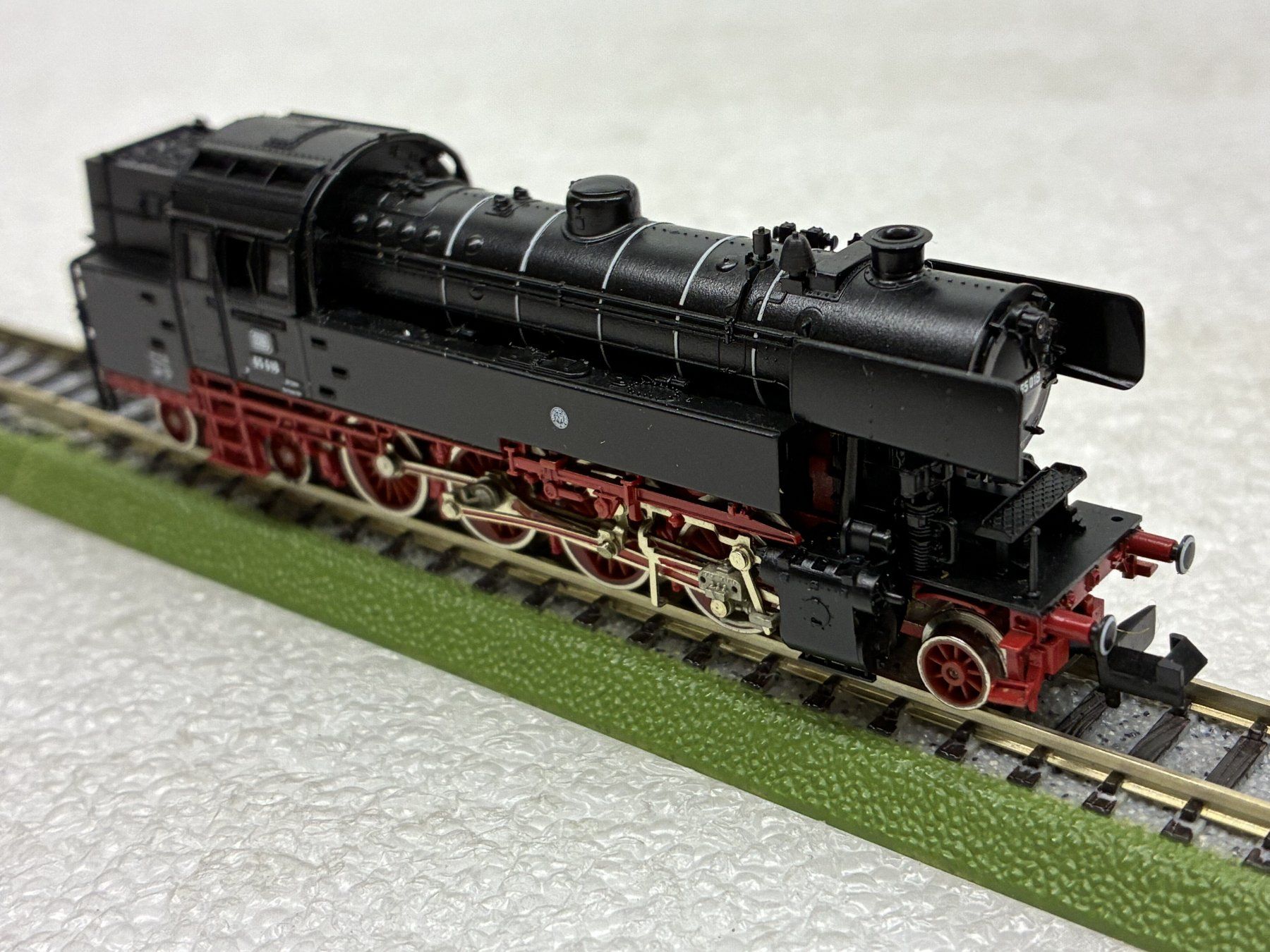 Fleischmann Modellini di ferrovie: Fleischmann 7065 piccolo N= Dampflok DB 65 018 - OVP – Usato da Thun venduto da retoolinoo 3