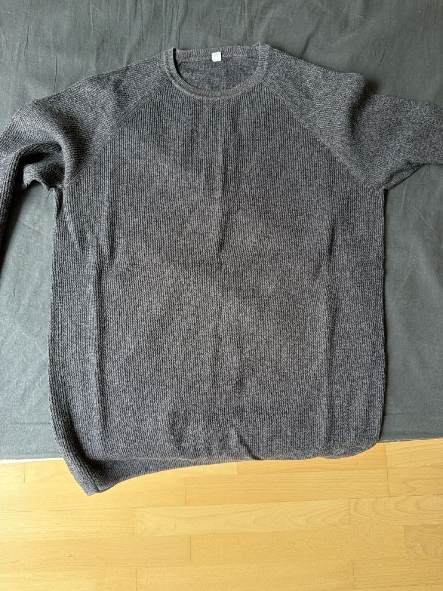 Pullover & Sweatshirts: Pullover grey knit size M used condition – Gebraucht aus Basel von 02m_jml2
