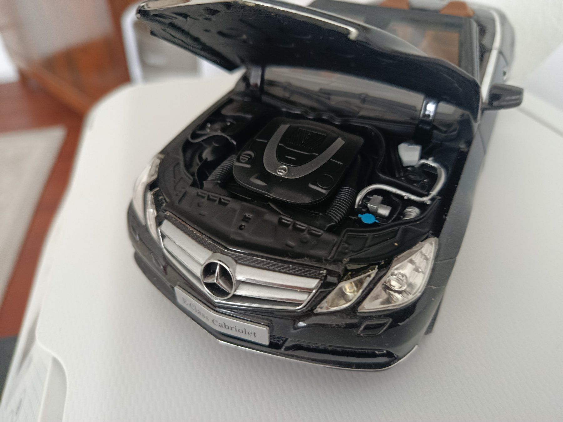 Mercedes-Benz Modellini d'auto: Modellauto Mercedes Benz E-Class Cabriolet – Usato da Wil SG venduto da Venezian01 6