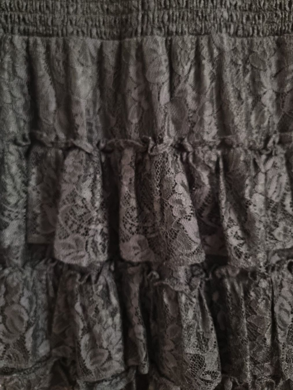 Kleider: EXPRESS - Schwarzes Minikleid aus Spitze – Gebraucht aus Zürich von Nala2811 5