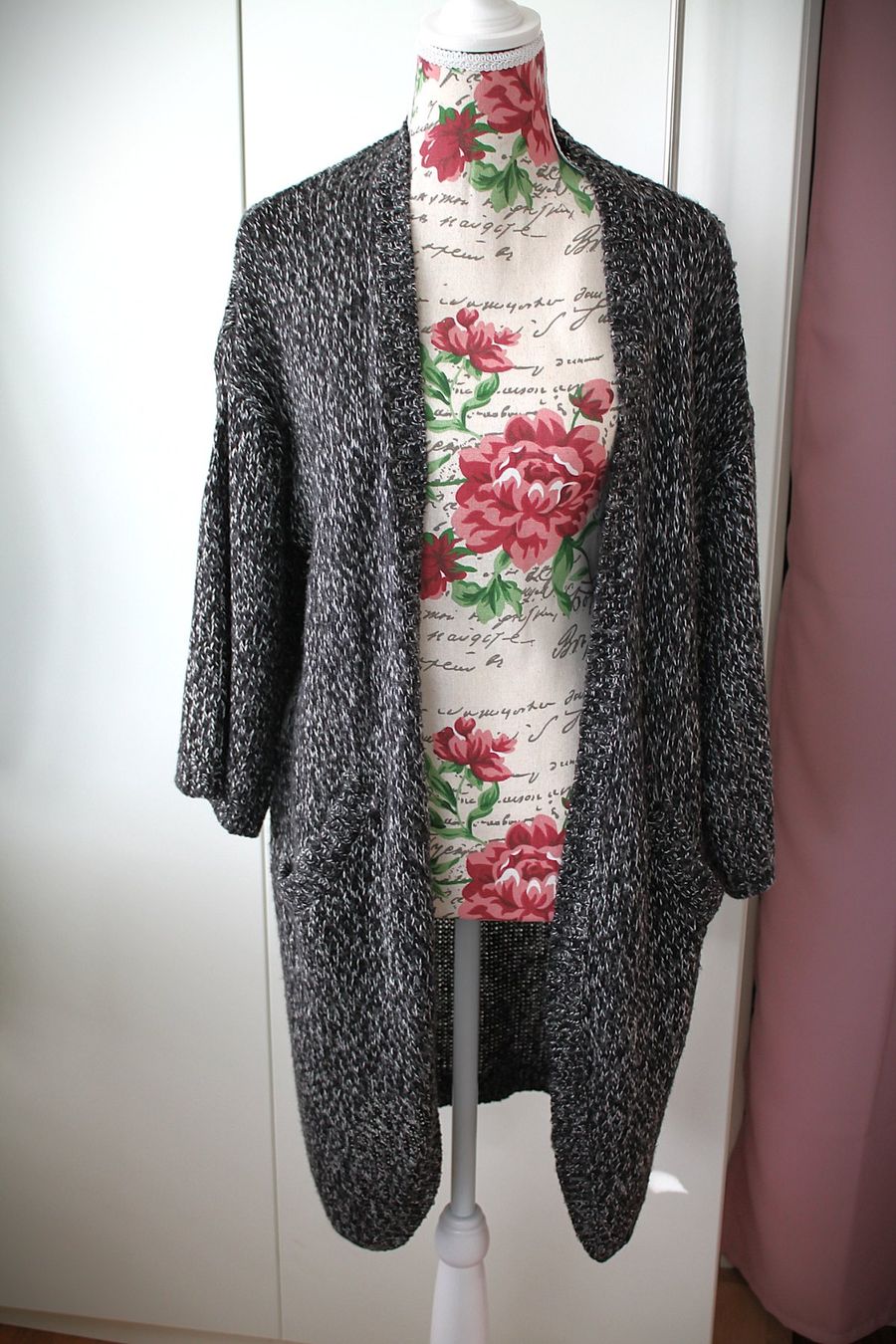 H&M Jacken: Strickjacke ★ H&M Oversize mit Taschen – Gebraucht aus Hüttwilen von pinti55
