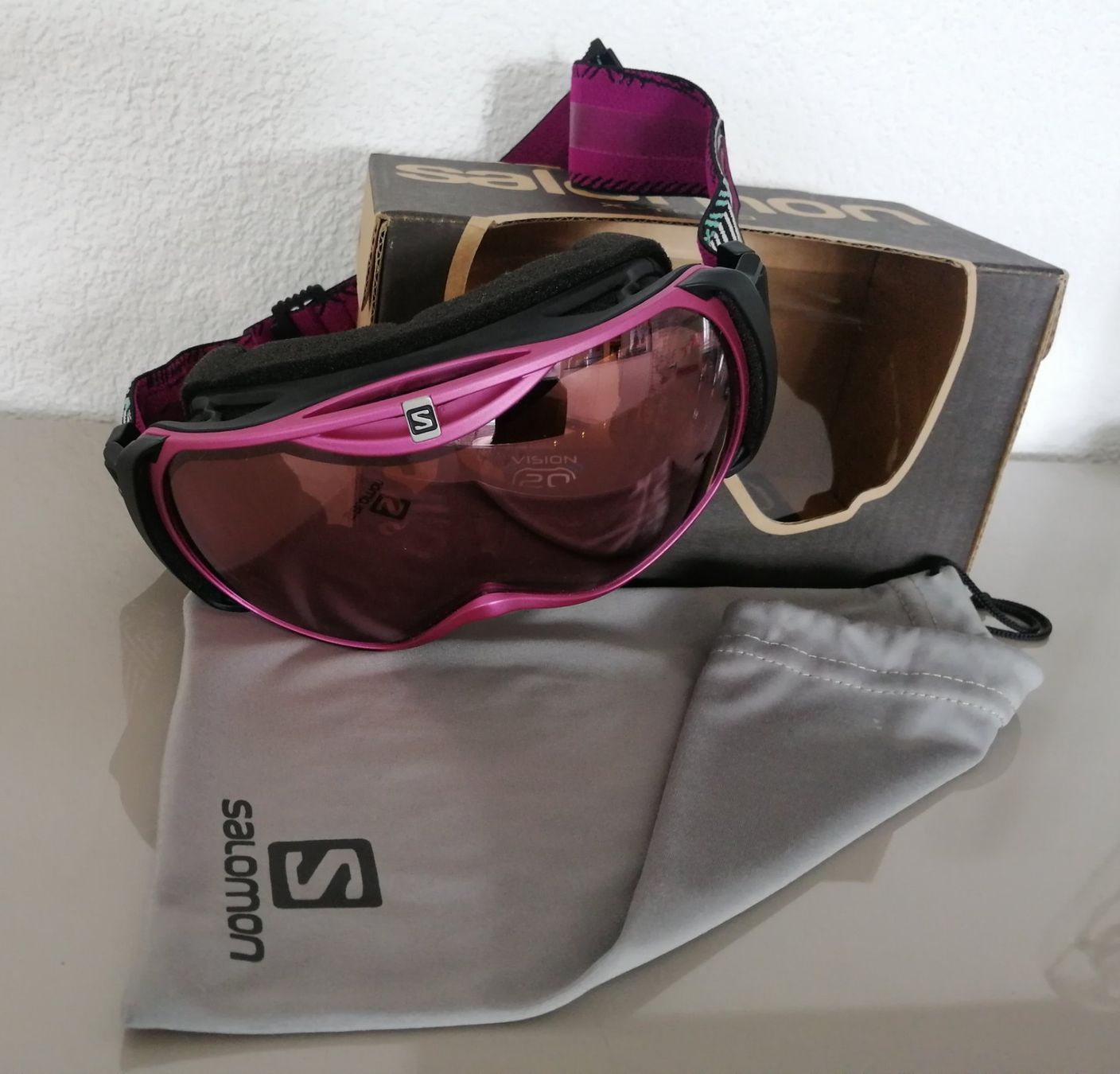 Salomon Occhiali & Lenti: Salomon Skibrille Rosa – Nuovo e nell'imballaggio originale da Mosnang venduto da creativist 7