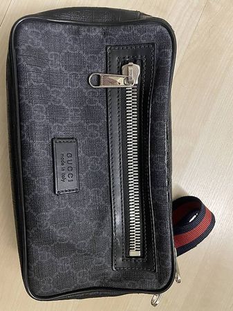 Gucci Umhängetasche Supreme