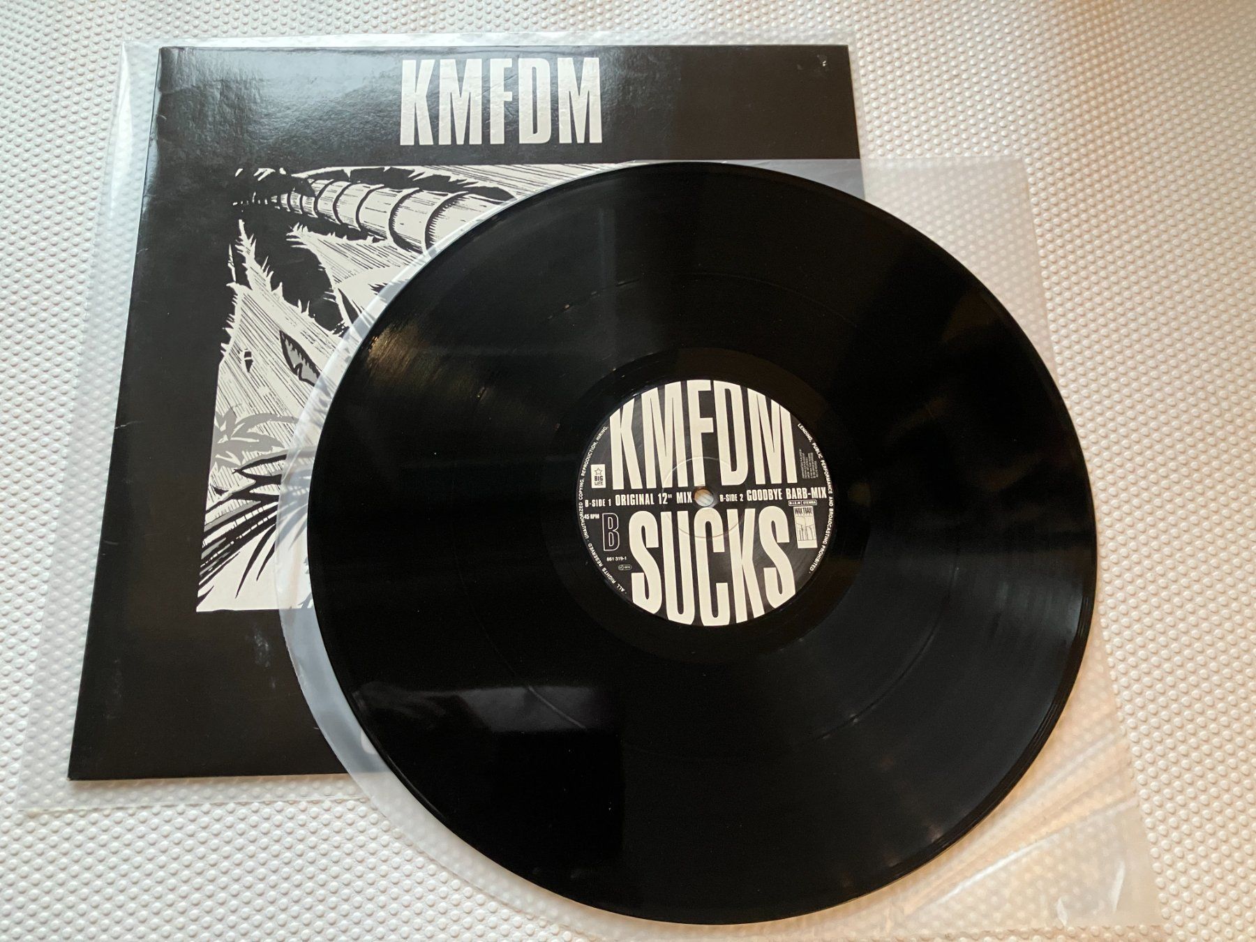 Dischi in vinile: KMFDM – Usato da Aarwangen venduto da Jukebox3 6