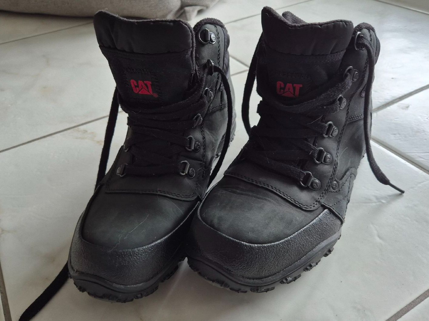 Caterpillar Scarpe da uomo: CAT Boots - Robuste Stiefel von Caterpillar, Gr.43 – Usato da Neerach venduto da Summerrike 2
