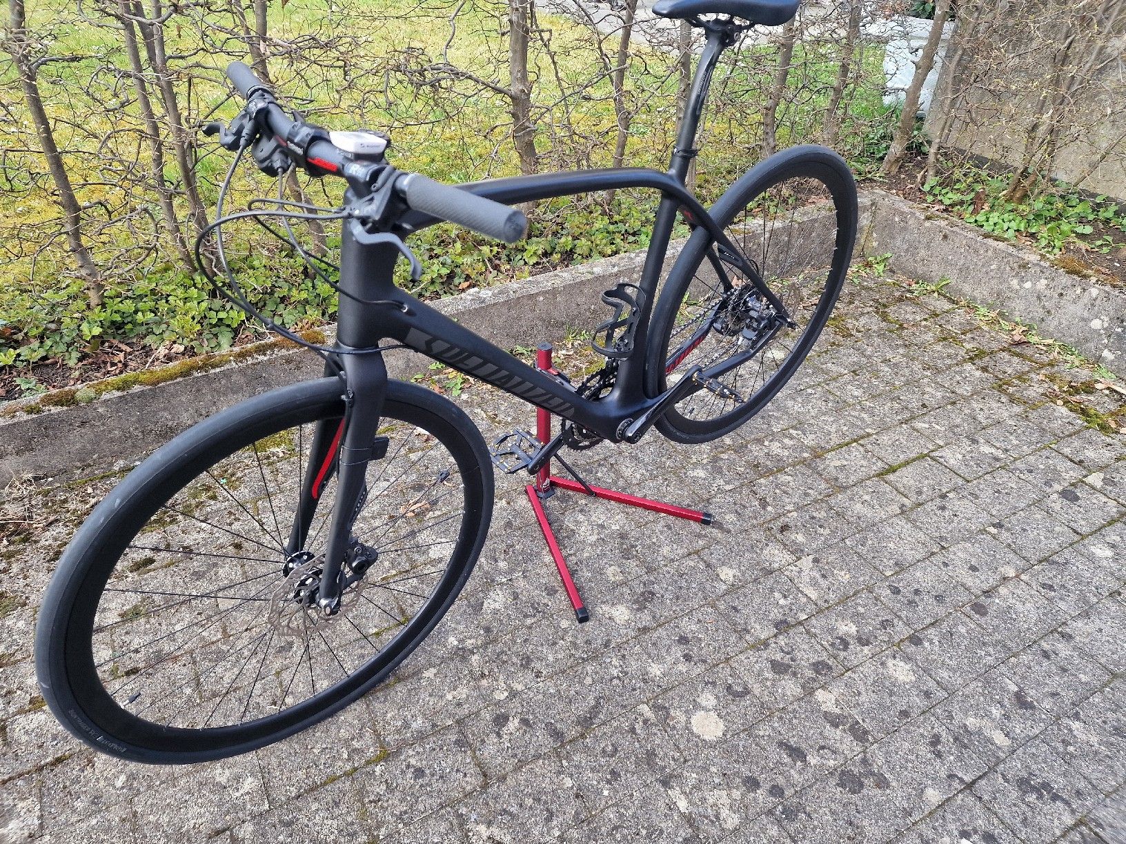 Specialized Velos: Specialized Sirrus Carbon, Top Zustand – Gebraucht aus Bonstetten von Foxi11