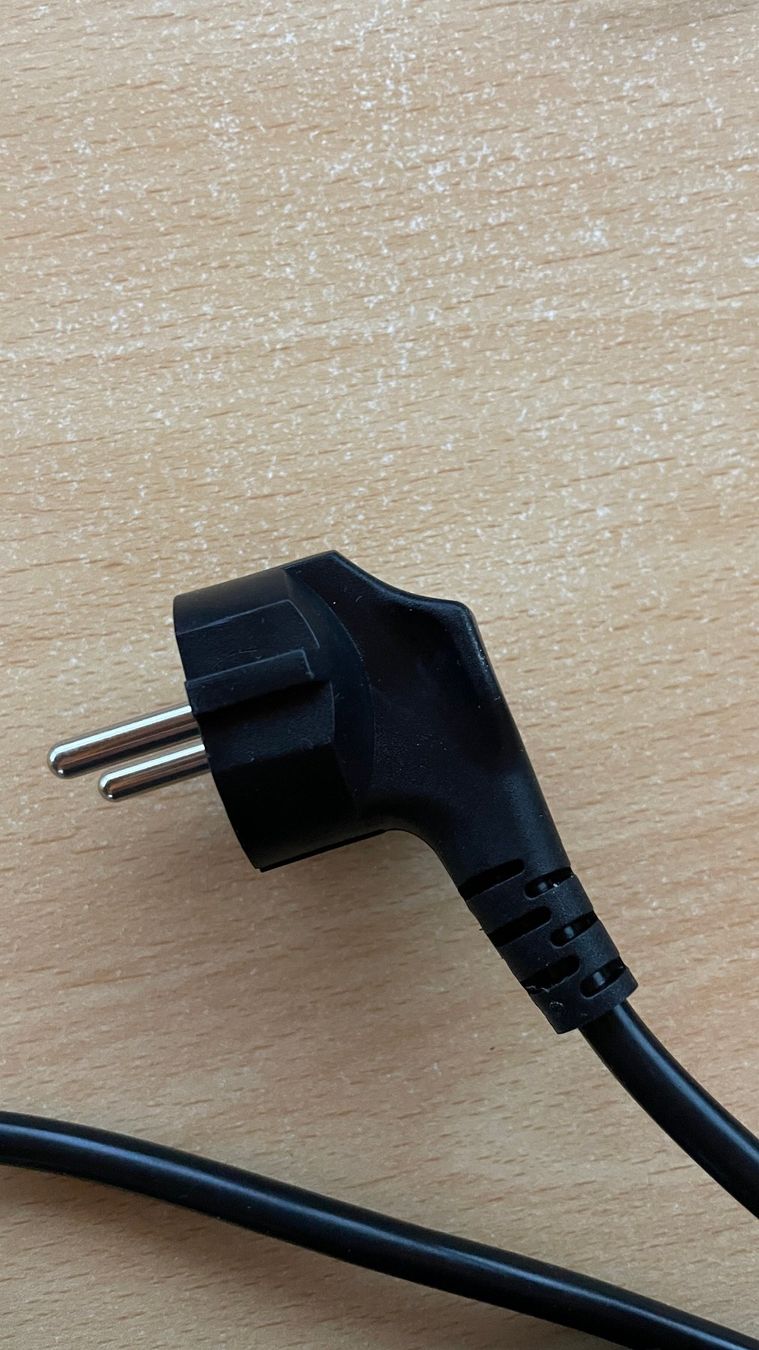 Cavi: Stromkabel Gerätekabel Kabel Deutscher Stecker 1m – Nuovo (secondo la descrizione) da Glattfelden venduto da cybermaxx 2