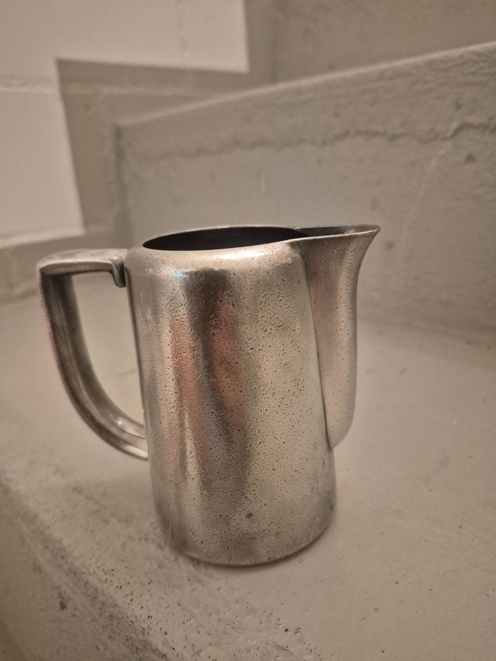 Caraffe: Kleiner Krug Restaurant Baselstab – Usato da Brunnen venduto da cor_6xbv