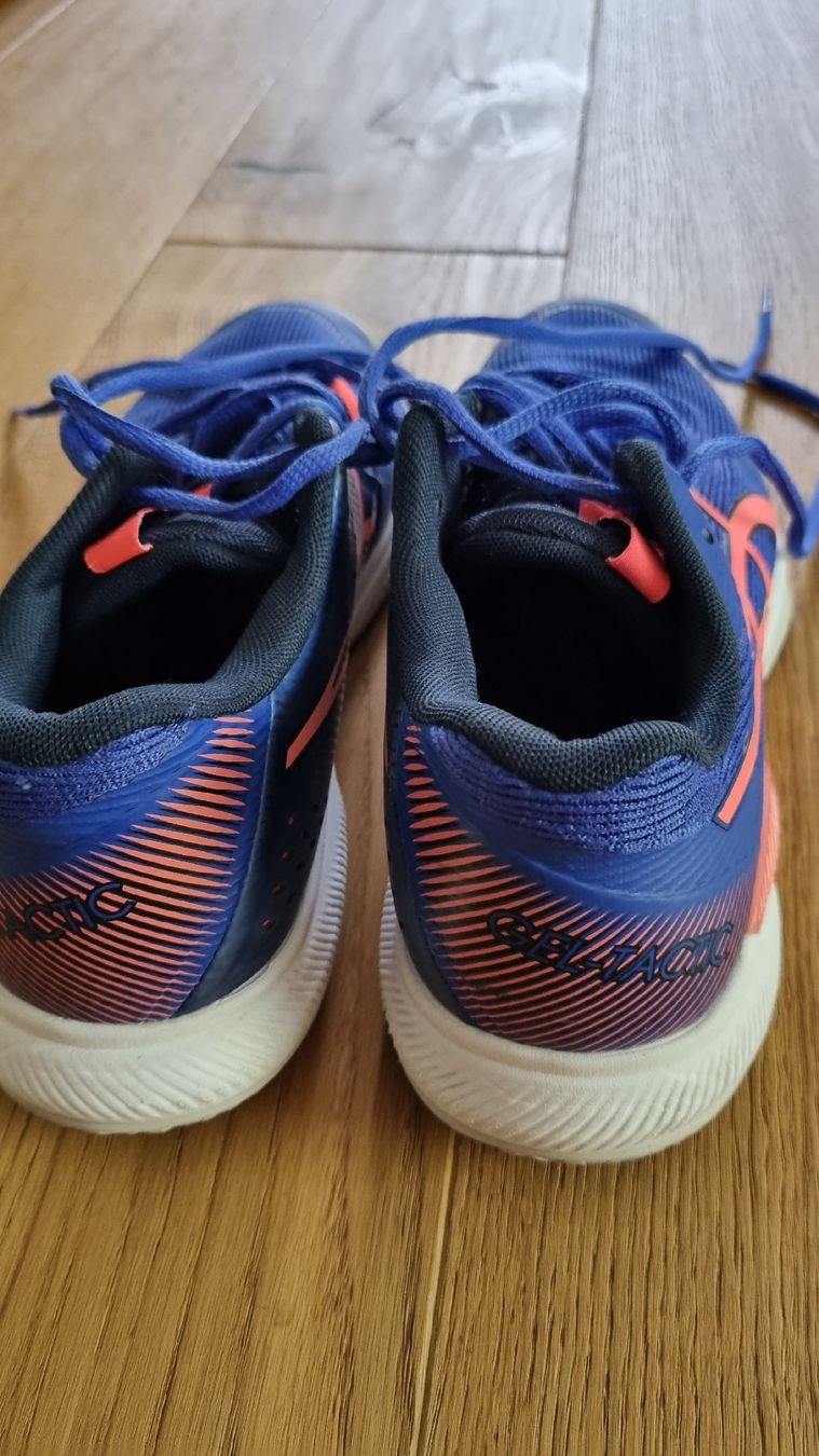 Asics Herrenschuhe: Hallenturnschuhe von Asics, Gr. 39 – Gebraucht aus Oberglatt ZH von Mueller4000 1