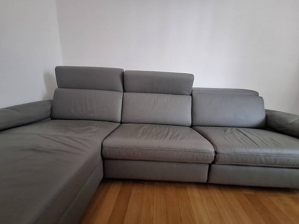 Sofas: Ecksofa Leder grau guter Zustand – Gebraucht aus Basel von Petergunn 1