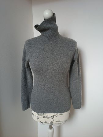 Grauer Rollkragenpullover aus 100% Kaschmir