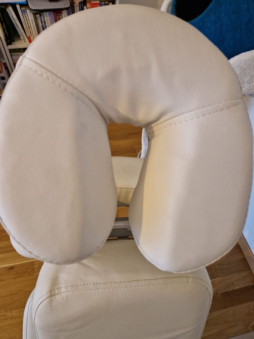 Lettini & sedie per cosmetici: Chaise de massage neuve – Nuovo (secondo la descrizione) da Bulle venduto da janeyreadsonthetrain 1