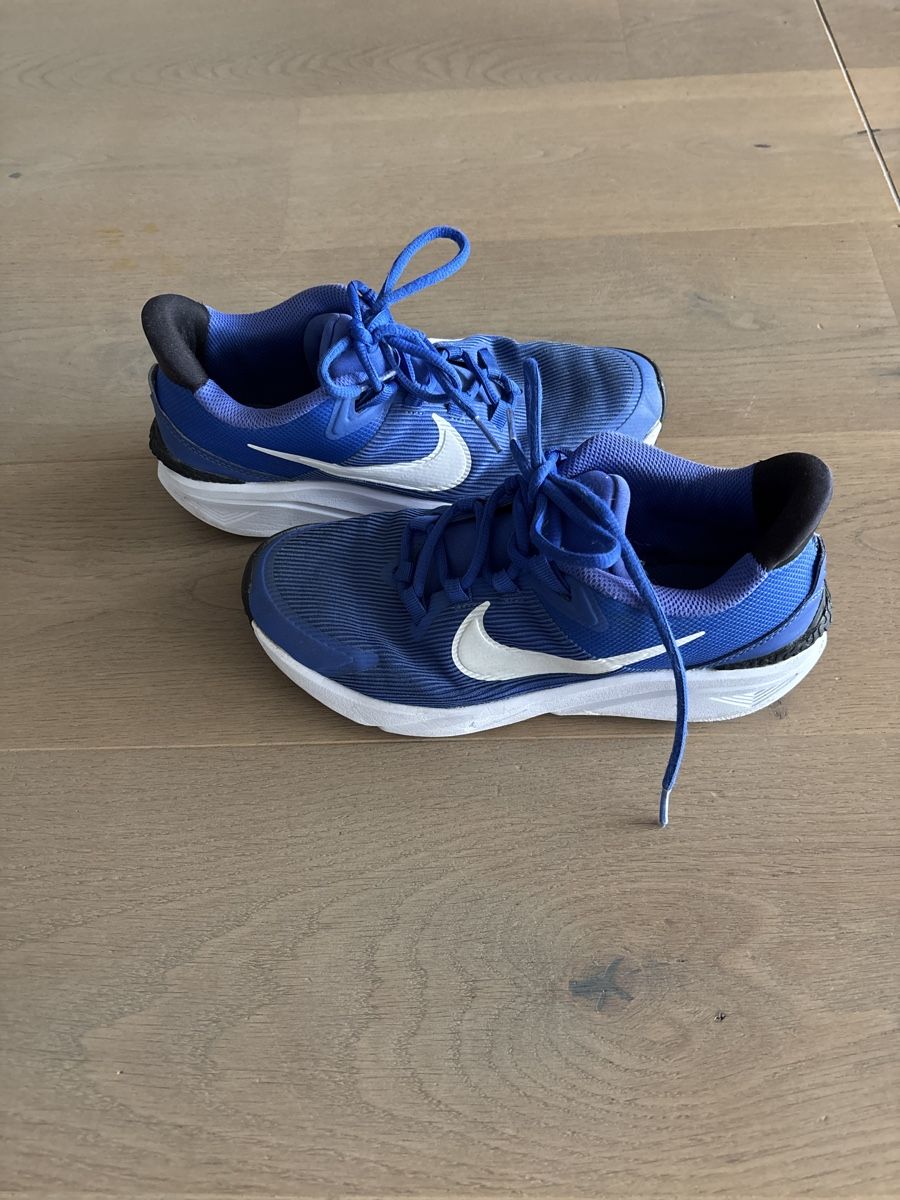 Nike Schuhe für Jungen: Turnschuhe von Nike, blau, Grösse 38 – Gebraucht aus Utzenstorf von chrigelti 2