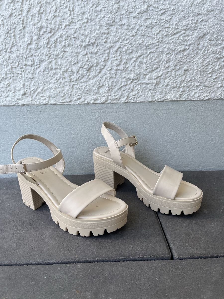 Scarpe da donna: Bata Pantolette hoch – Usato da Rümlang venduto da svent