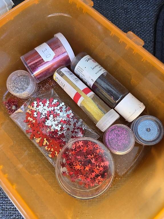 Sticker: Bastel-Set mit Stickers, Glitzer & Washi Tapes – Usato da Winterthur venduto da Janine18 2