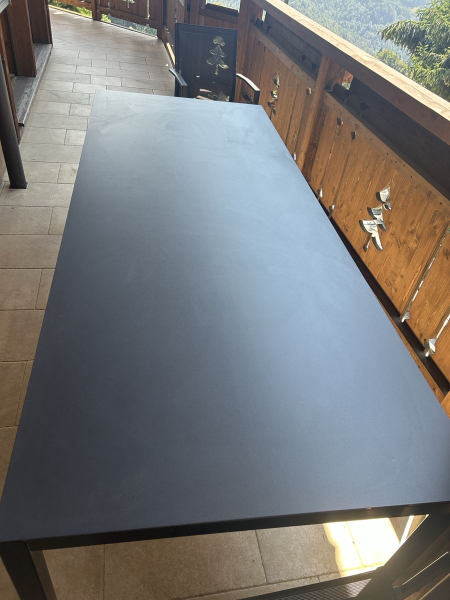 Pfister Tischset: Table et chaises d'extérieur ensemble bon état – Gebraucht aus Lonay von gpe_v5m8 2