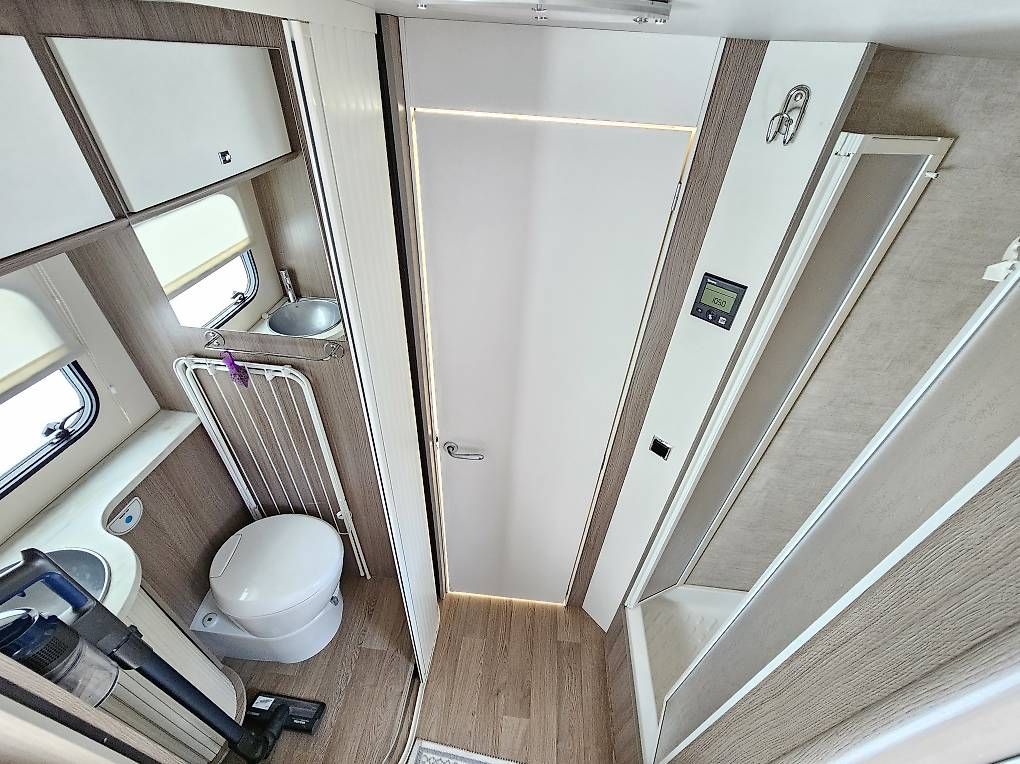 Veicoli da campeggio: TOP WOHNMOBIL mit Automat, Solar, Klima! – Usato da Recherswil venduto da Caravan-EmmE 8