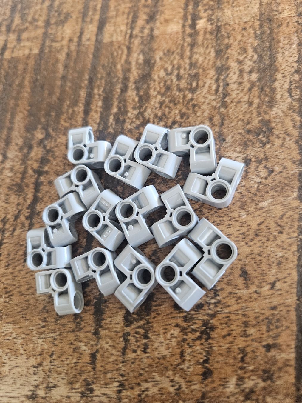 Lego Kit di costruzioni: lego 44809 lot 15 pièces Light Bluish Gray Technic, – Usato da Confignon venduto da Ecrofigs 1