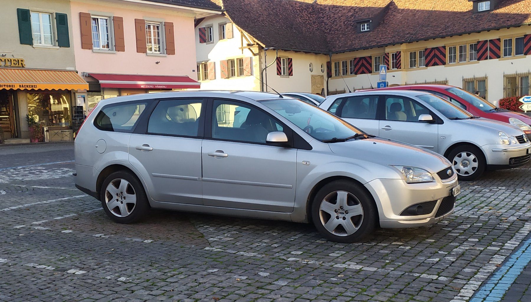 Ford Automobili: Ford Focus 2007, 1,6, expertisé 08.2025 – Usato da Chezard St-Martin venduto da Loucail