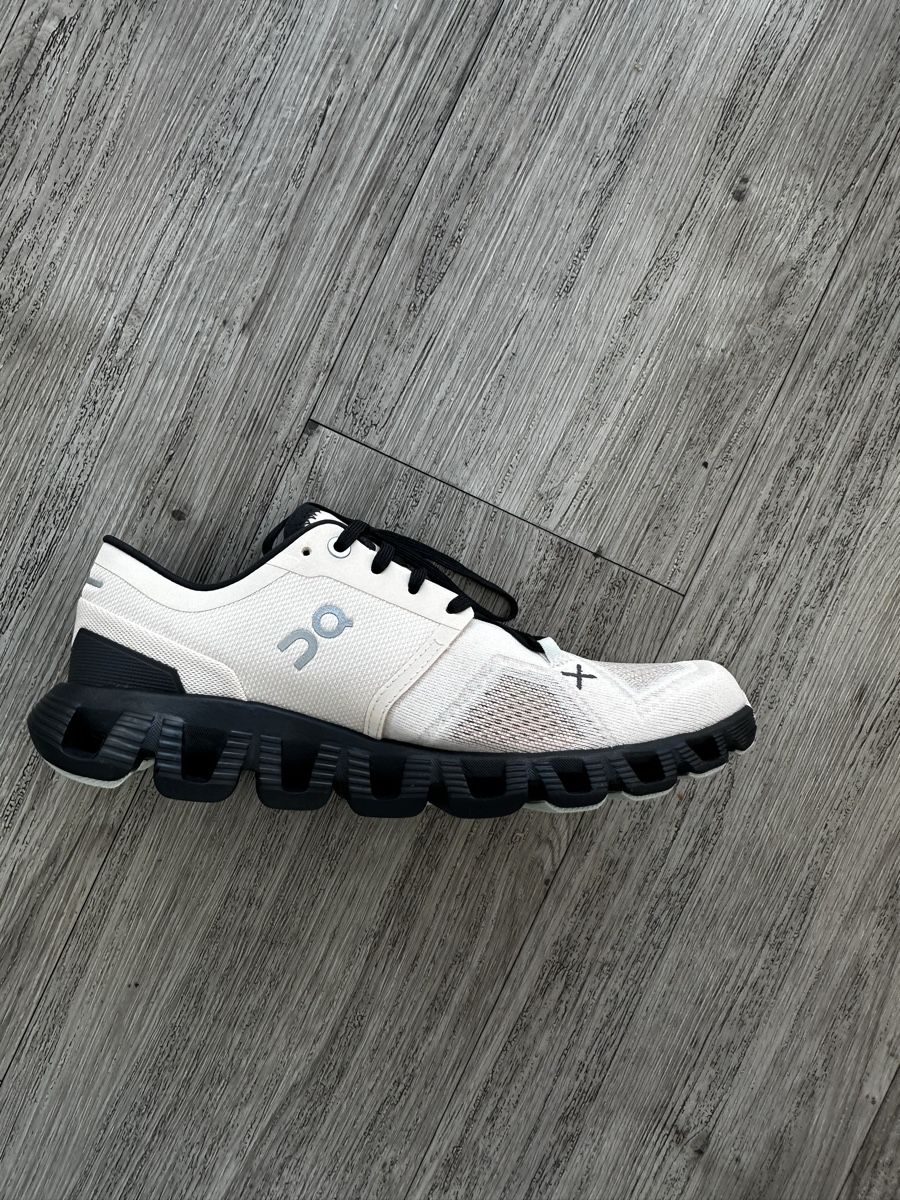 Scarpe da donna: On Schuhe 5 Paar Total – Nuovo (secondo la descrizione) da Chur venduto da Lungos72 6