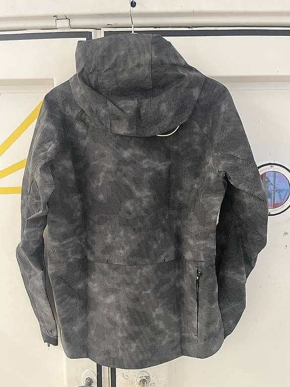 Giacche: AGU Regenjacke Damen Gr.M – Usato da Winterthur venduto da Sjo_van_Roo 1