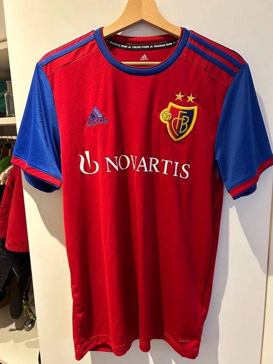 Sortie du maillot domicile de Zwolle 24-25 - Footy Headlines FR