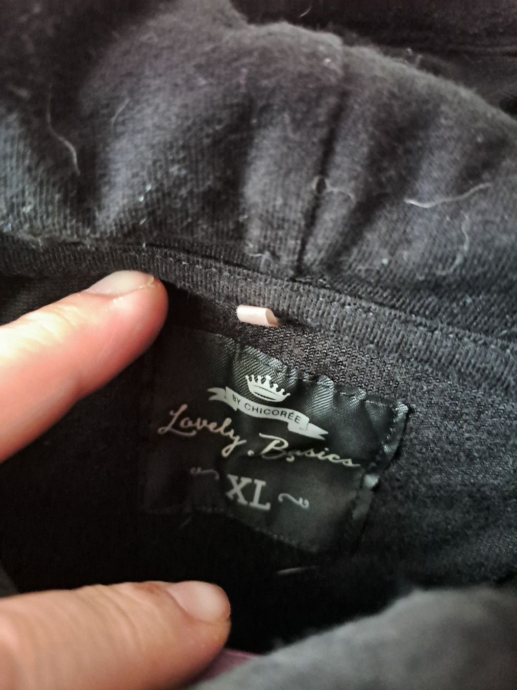 Maglioni & Felpe: Damen Pullover mit Kapuze Grösse XL schwarz – Usato da Rickenbach LU venduto da bishiida 1
