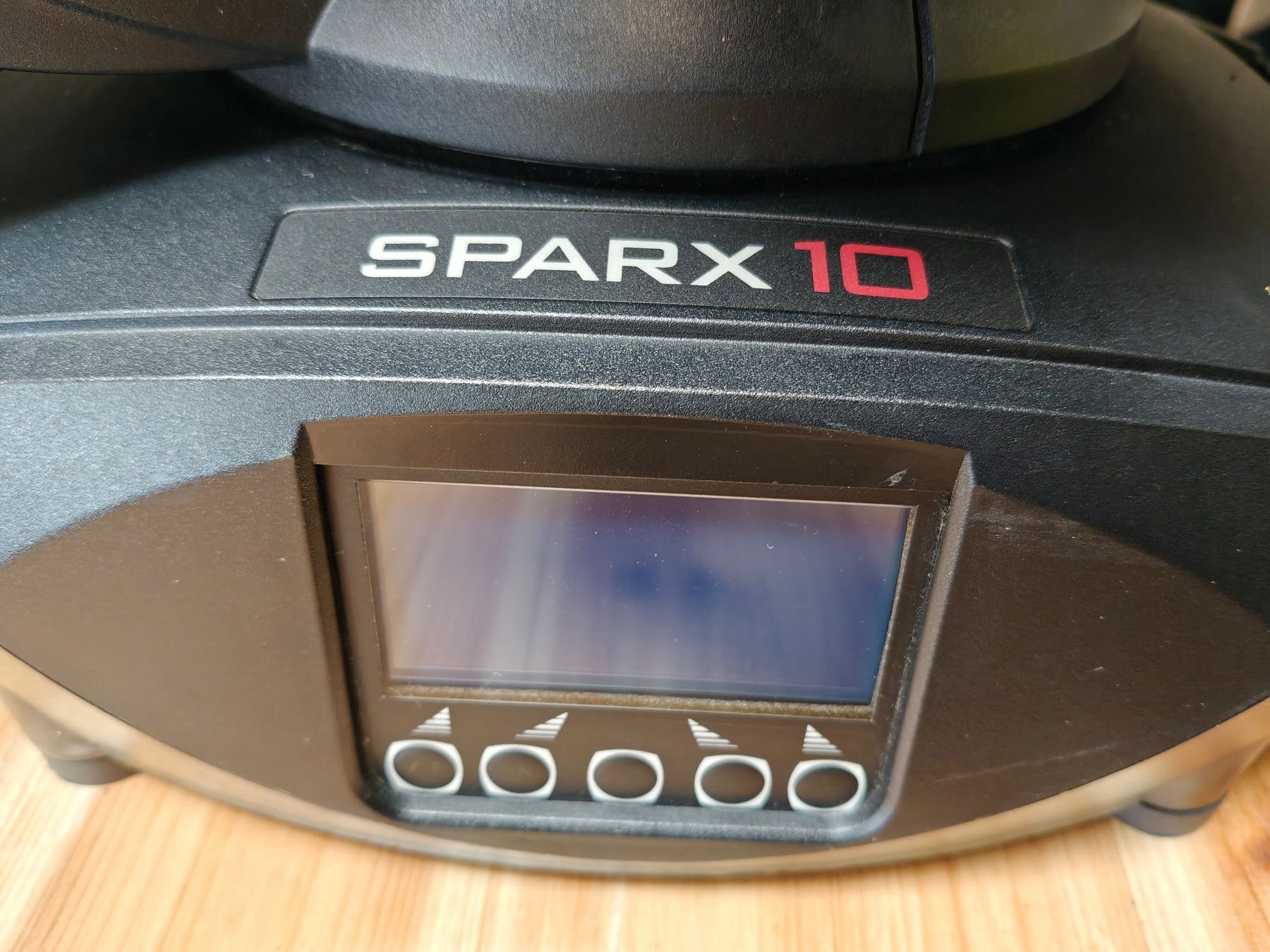 Lampade: JB Sparx 10 Moving Head Single Unit with Clamp – Usato da Schlieren venduto da CINElight 1