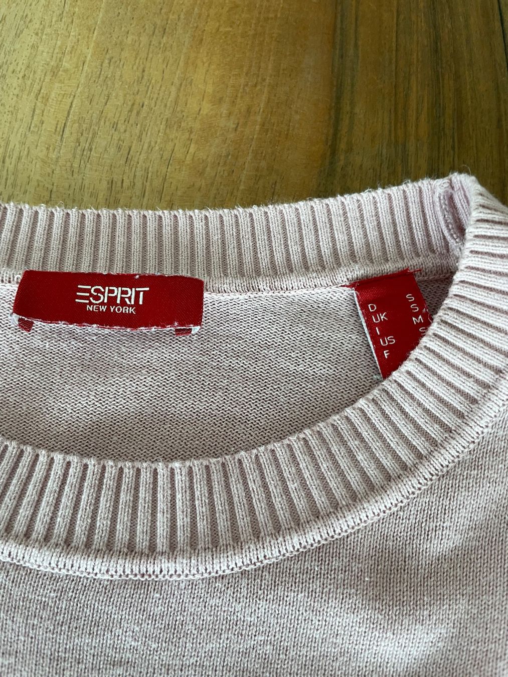 Esprit Pulls & Sweat-shirts: Pullover (eher oversized) in altrosa, Grösse S – Neuf (Voir description) à Haslen AI par s176 1