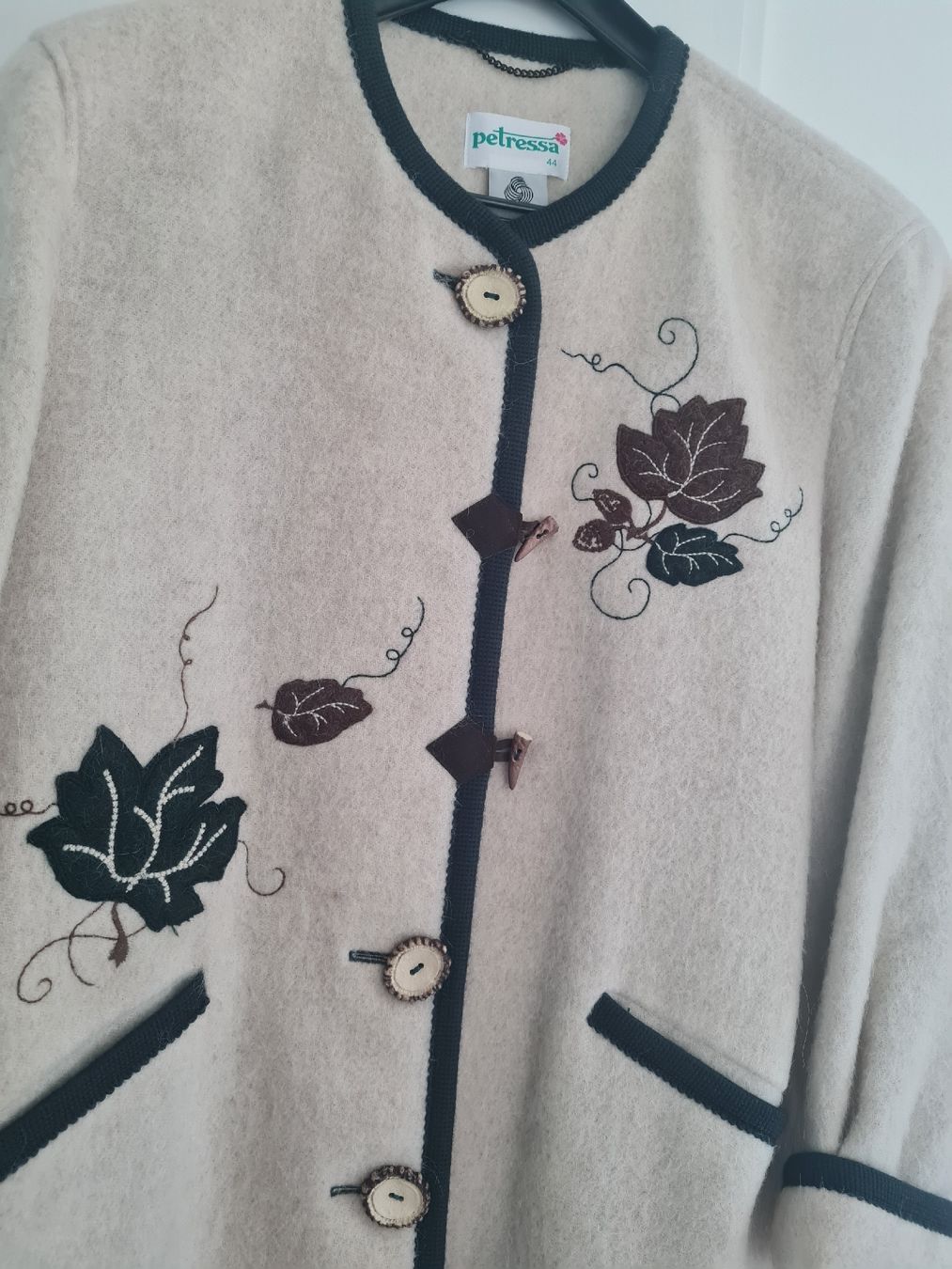Giacche: DAMEN TRACHTEN JACKE GR.44 – Nuovo (secondo la descrizione) da Steg im Tösstal venduto da goldlionfree 2