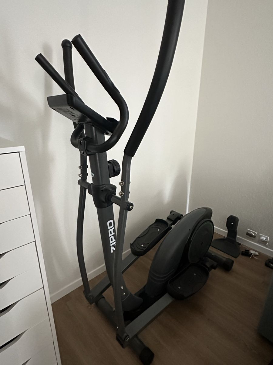 Hometrainer: Crosstrainer – Neu (gemäss Beschreibung) aus Reinach BL von lme_5cbr 1