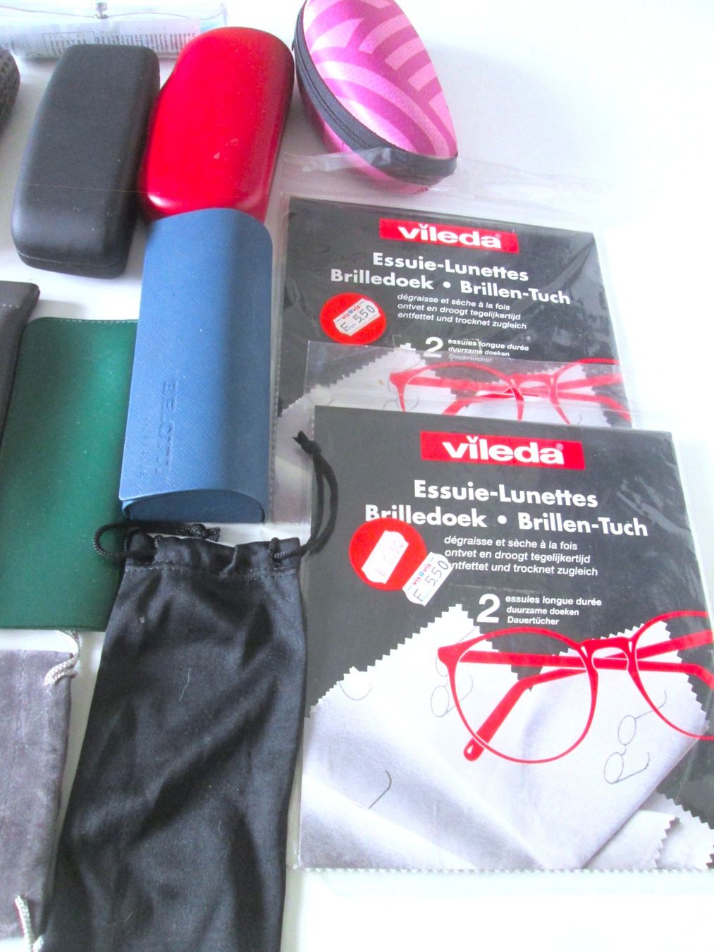 Sonstige Kleidung & Accessoires: 17 Brillenetuis + Brillen-Tuch – Gebraucht aus Sementina von babucia 2