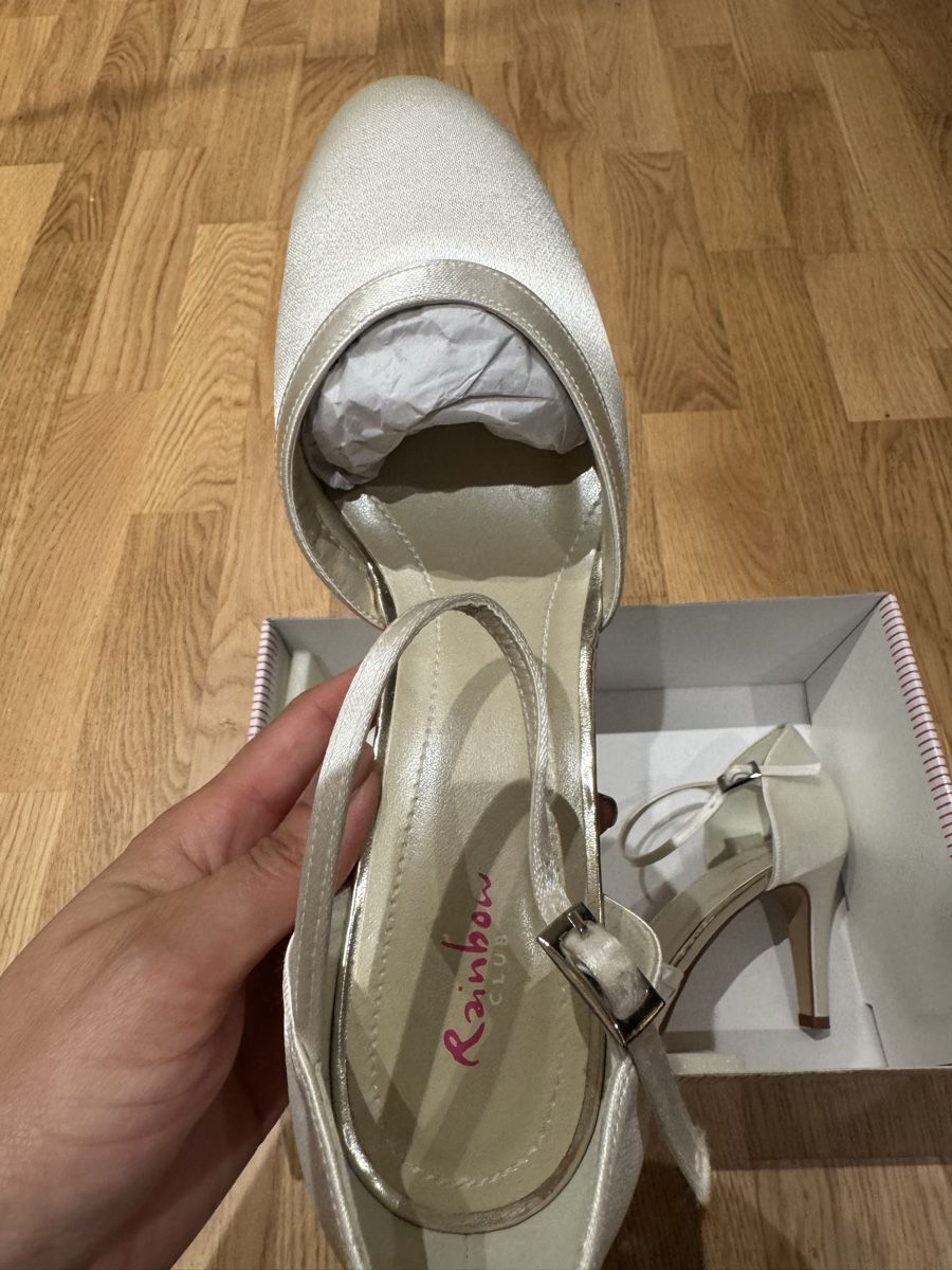 Rainbow Damenschuhe: Brautschuhe Marke Rainbow NEU!! – Neu und originalverpackt aus Niederwangen BE von Luxury.Second.Life 4